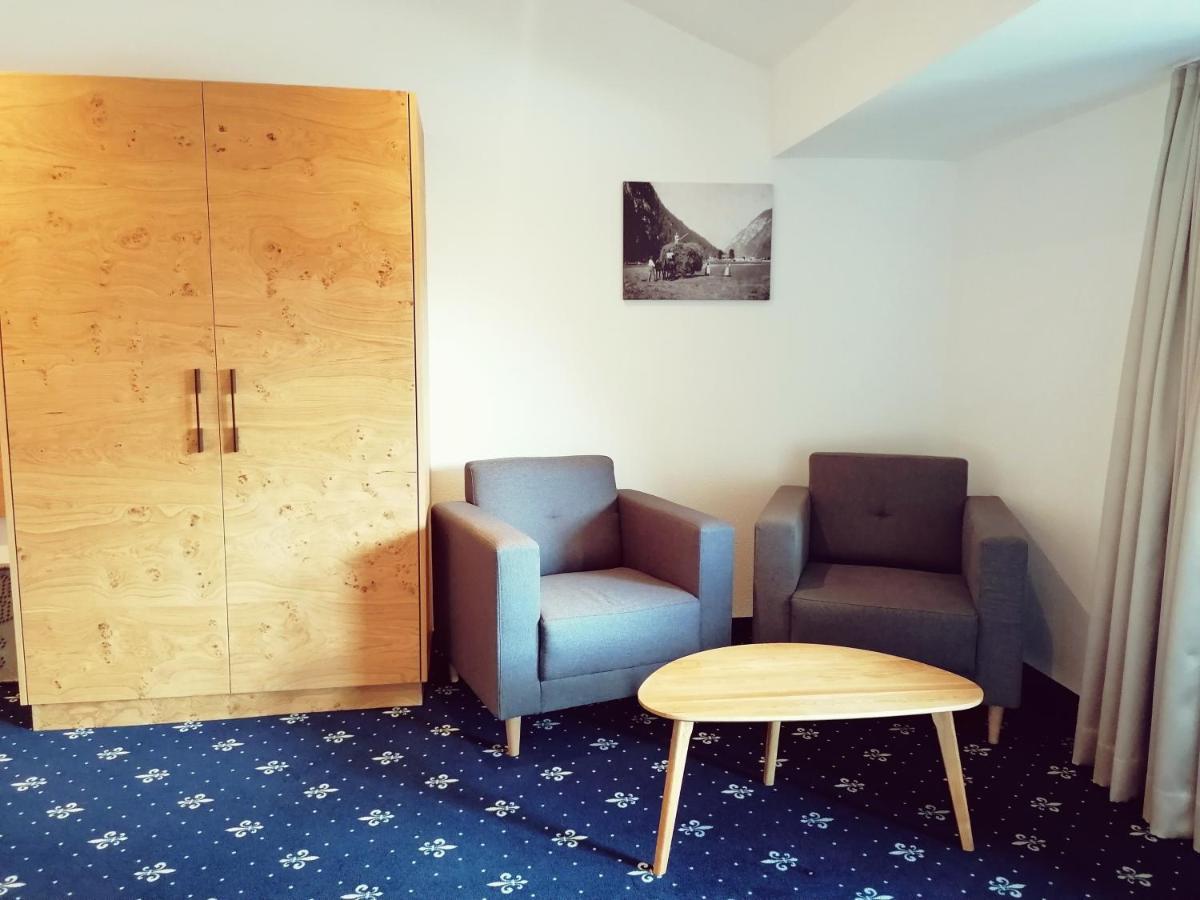 Hotel Tirolerhof ลอยทัช ภายนอก รูปภาพ