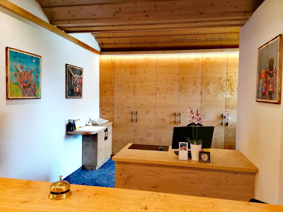 Hotel Tirolerhof ลอยทัช ภายนอก รูปภาพ