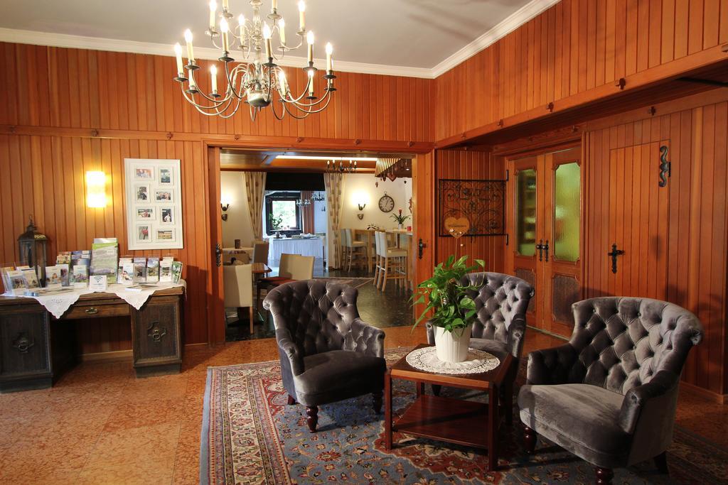 Hotel Tirolerhof ลอยทัช ภายนอก รูปภาพ